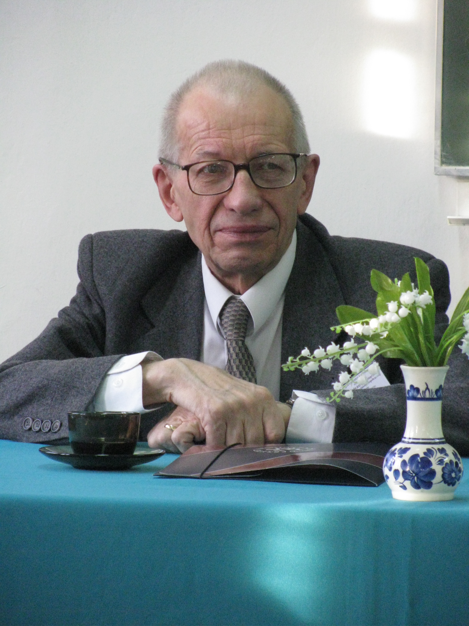 prof. dr hab. Bogdan Walczak